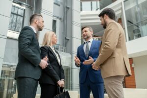 tratamento tributario setorial advogados discutindo